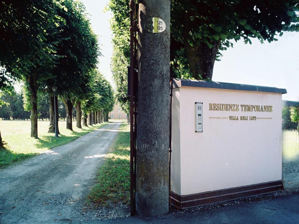 Villa Meli Lupi - Residenze Temporanee Parma Exteriér fotografie